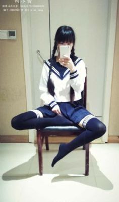 离婚当日，绝美女总裁求我娶她