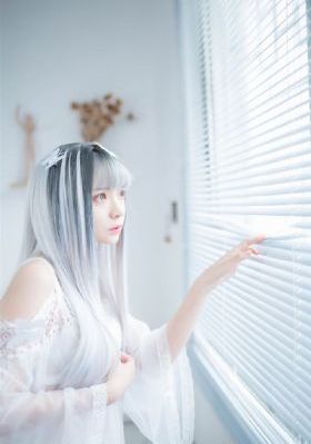 终有弱水替沧海